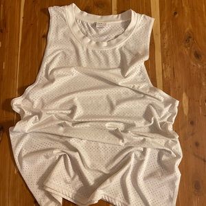 Zyia white chill tank size large